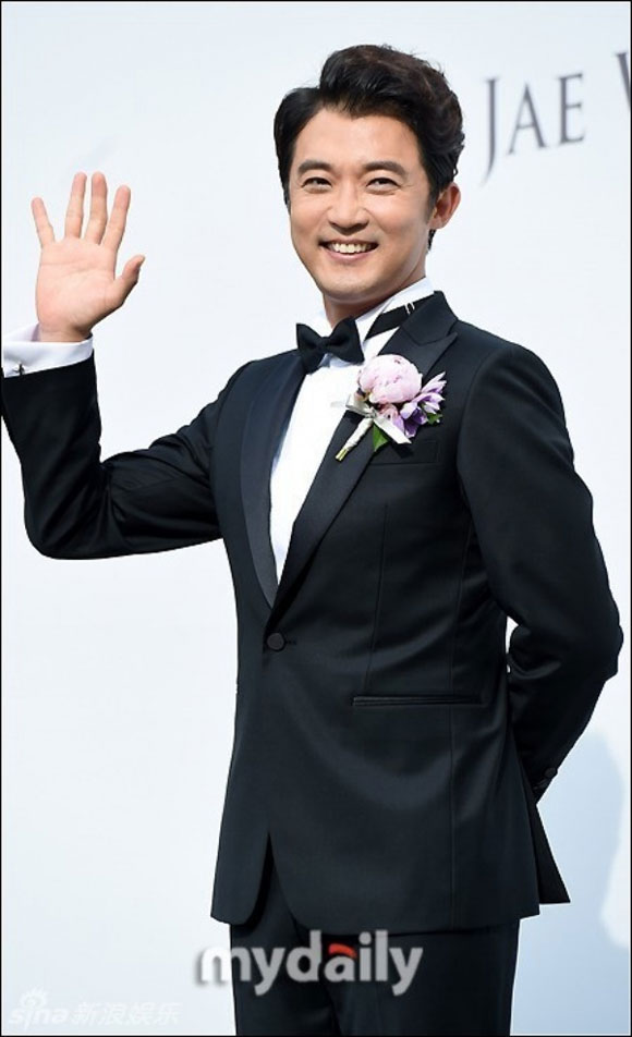 Ahn Jae Wook hạnh phúc trong ngày cưới 5