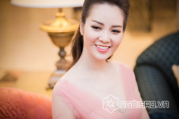 thuy-van-dep-tua-trang-ram-13resize-ngoisao.vn.stamp2.jpg
