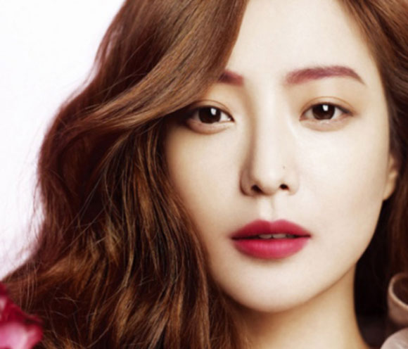 Kim Tae Hee đứng đầu Top 50 Sao nữ xinh đẹp nhất xứ Hàn 1