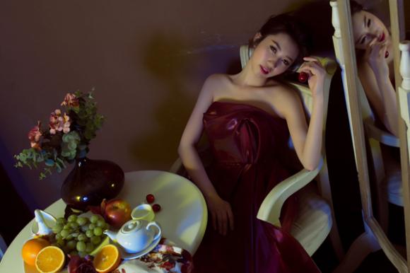 thuy-ngan-khoe-ve-kieu-sa004-ngoisao.vn.jpg