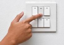 Quen tiết kiệm điện phản khoa học thế này, bảo sao tiền điện mỗi tháng cứ tăng “vùn vụt” Quen tiết kiệm điện phản khoa học thế này, bảo sao tiền điện mỗi tháng cứ tăng “vùn vụt”