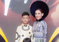 Bẵng đi một thời gian, Hồ Văn Cường đã lớn phổng phao, đi diễn thời trang cùng mẹ Phi Nhung Bẵng đi một thời gian, Hồ Văn Cường đã lớn phổng phao, đi diễn thời trang cùng mẹ Phi Nhung
