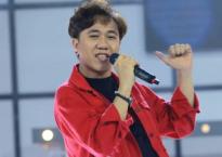 Nổi tiếng khắp showbiz vì được Trấn Thành rao bán, không ai ngờ Anh Đức lại hát hay đến thế Nổi tiếng khắp showbiz vì được Trấn Thành rao bán, không ai ngờ Anh Đức lại hát hay đến thế