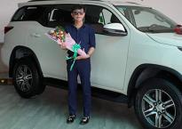 Đã có 2 xế sang, Long Nhật vẫn tiếp tục tậu thêm xe mới trị giá hơn 1 tỷ đồng Đã có 2 xế sang, Long Nhật vẫn tiếp tục tậu thêm xe mới trị giá hơn 1 tỷ đồng