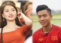 Bạn gái tin đồn Phan Văn Đức gây sốt trên khán đài trận Việt Nam 2-0 Malaysia Bạn gái tin đồn Phan Văn Đức gây sốt trên khán đài trận Việt Nam 2-0 Malaysia