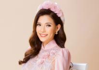 Vừa sinh con được 4 tháng, Thúy Diễm duyên dáng trong tà áo dài Vừa sinh con được 4 tháng, Thúy Diễm duyên dáng trong tà áo dài