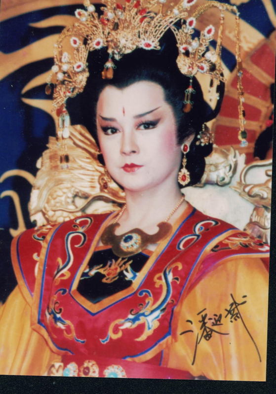 Ngắm nhan sắc không tuổi nữ "Hoàng đế Võ Tắc Thiên"
