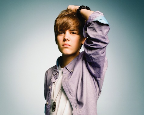 Giá trị của mái tóc của Justin Bieber làm cho nó trở thành một trong những điểm nhấn quan trọng về ngoại hình của anh. Hãy xem hình ảnh mái tóc ấn tượng của anh ta để có cái nhìn chi tiết hơn về phong cách tạo kiểu tóc của Justin.