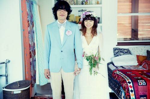 Lee Hyori đã có một trong những buổi chụp ảnh cưới hoàn hảo nhất. Nhìn vào những bức ảnh cưới đẹp như mơ ấy, bạn sẽ thấy được sự tình tứ, lãng mạn và ngọt ngào của hai người họ. Cùng chiêm ngưỡng những khoảnh khắc đáng nhớ trong đám cưới hoàng gia của Lee Hyori.