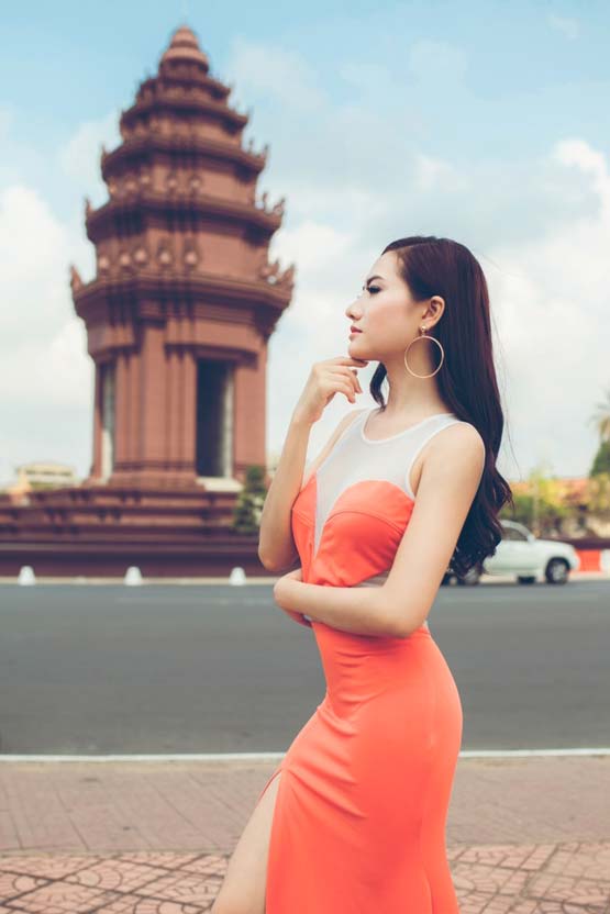 Vẻ đẹp rạng rỡ của Dương Hiểu Ngọc tại cung điện hoàng gia Campuchia
