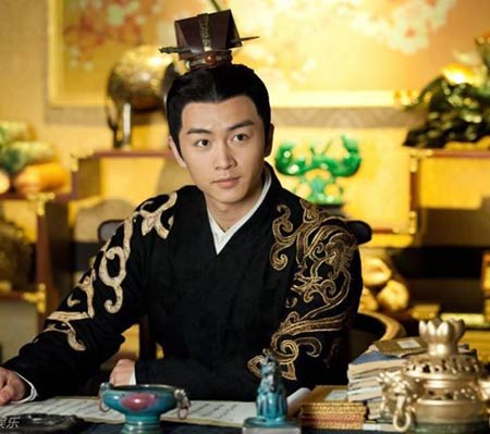 Hoàng Đế đẹp nhất lịch sử Trung Quốc gian díu với chị dâu?