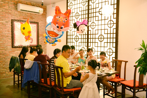 Vương Quốc Tôm, Nhà hàng ăn ngon, Ẩm thực Sài Gòn