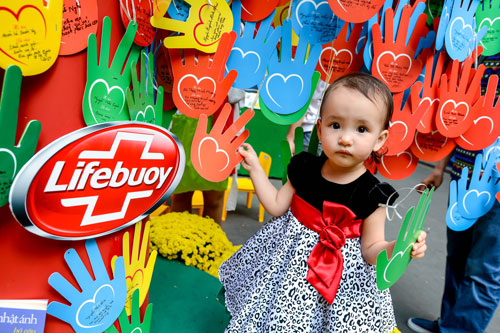 Cây Bàn Tay Yêu Thương, Lifebuoy Việt Nam, Quà tặng các em nhỏ tết 2015