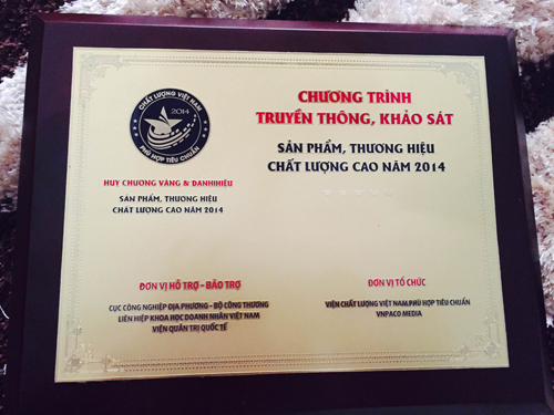 Quyên Trần, Kem tắm trắng, Mỹ phẩm tắm trắng