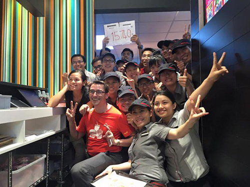 Phạm Anh Khoa, Hari Won, Dịch vụ Drive-thru, McDonald’s Việt Nam