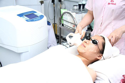 Trị mụn, Trị mụn công nghệ cao, Spa Trị mụn, Spa Ngọc Trinh