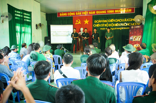 Ngày hội Đạo Diễn, Nguyễn Chánh Tín, Đạo diễn Việt