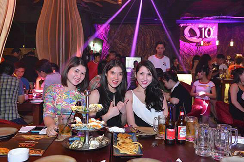 Beer club Q10, Hương Tràm, Beer club Q10 khai trương, Beer club Q10 khuyến mại