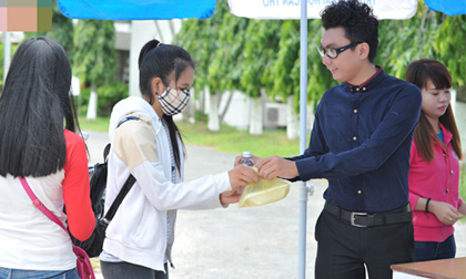 Ký Quốc Đạt, Á vương Ký Quốc Đạt, Tin ngôi sao