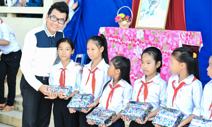 Á vương Ký Quốc Đạt, Ký Quốc Đạt, Sao Việt