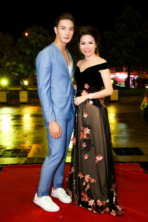 Nam Vưong Văn Sơn, Nguyễn Văn Sơn, Mister Global 2015, Sao Việt
