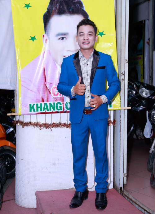 Khang Chấn Thi, Ca sĩ Khang Chấn Thi, Sao Việt