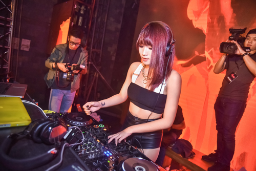 DJ TyTy, Nữ DJ 9X, Huỳnh Anh Thảo, top 4 DJ  EDM Việt Nam