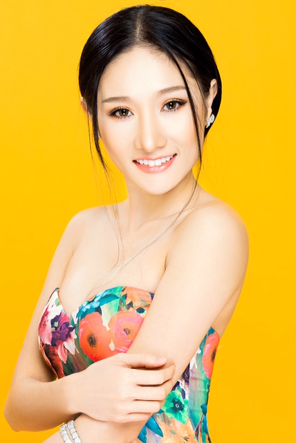 Sara Nguyễn, NTK Sara Nguyễn, Sao Việt