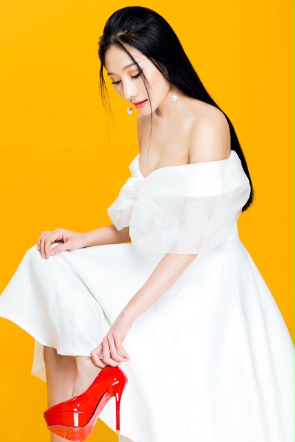 Sara Nguyễn, NTK Sara Nguyễn, Sao Việt