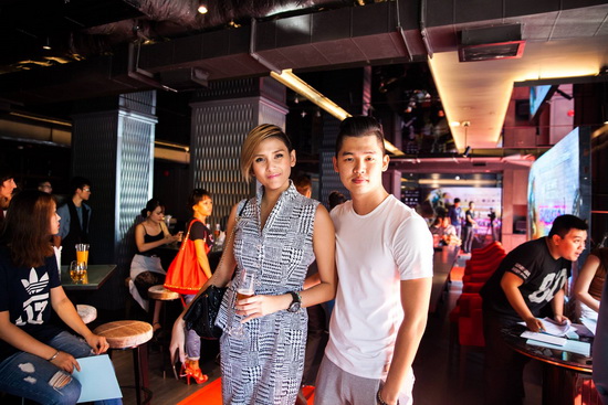 The Wave, Civilizatoin Tour, Võ Hoàng Yến, Tùng Anh