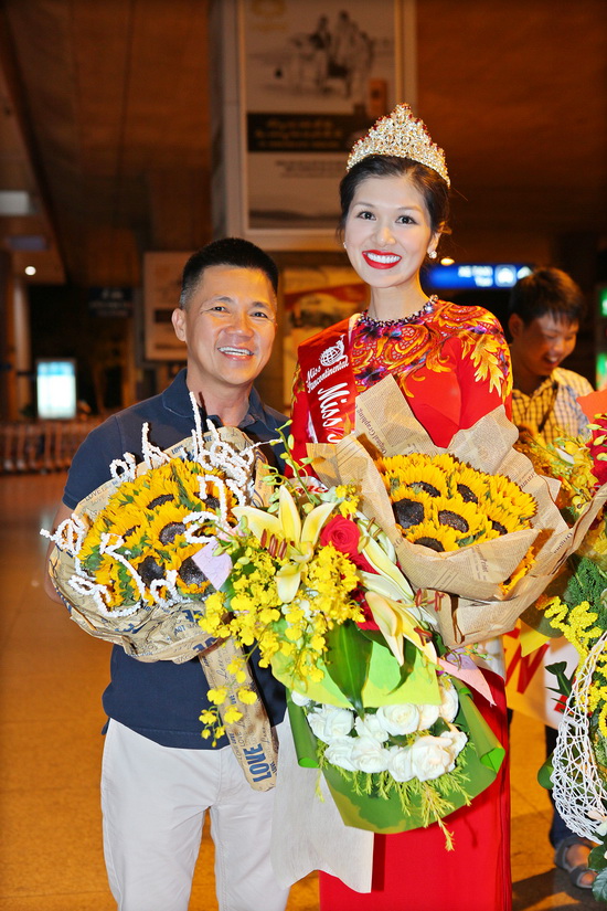 Oanh Yến, Hoa hậu thế giới toàn cầu, Sao Việt