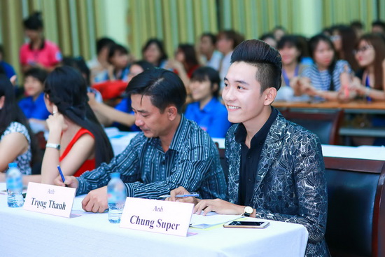 Chung Super, Trương Văn Chung, Nét đẹp sinh viên cao đẳng kinh tế