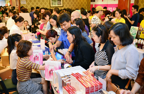 Hàng hiệu giảm giá, Thời trang giảm giá mùa giáng sinh, VStyle’s Private Sale