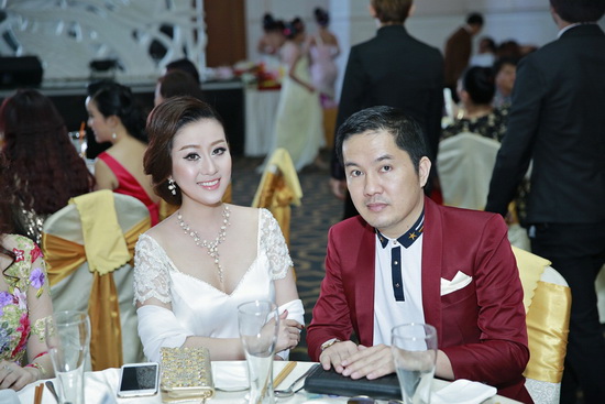 Bầu Hòa, Sao Việt, NTK Minh Hùng