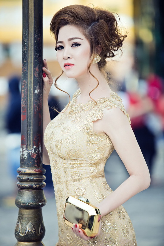 Ngọc Trân Anh, Ca sĩ Ngọc Trân Anh, Sao Việt