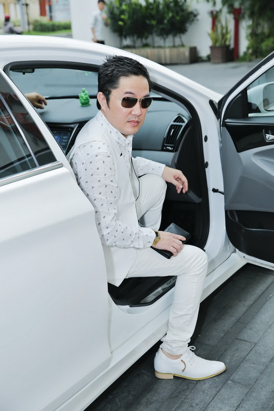 Bầu Hoà, Sao Việt, SIL Management Group