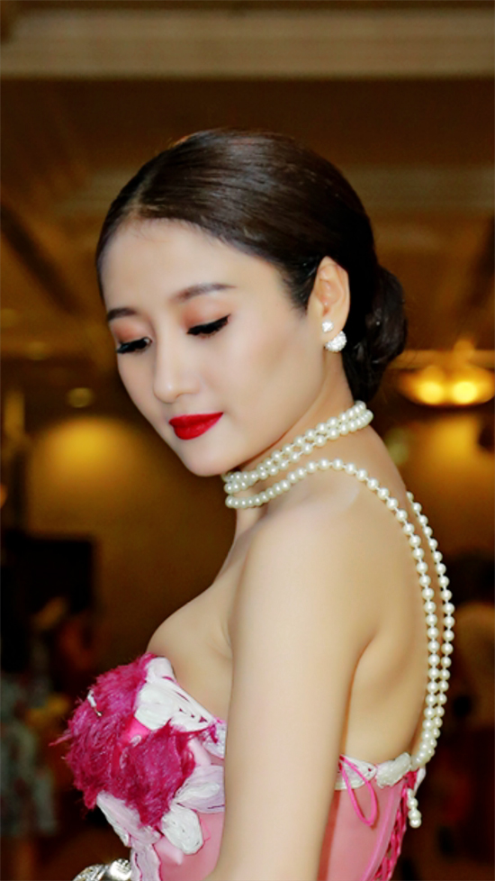 Viên Hoàng Thu, Diễn viên Viên Hoàng Thu, Sao Việt