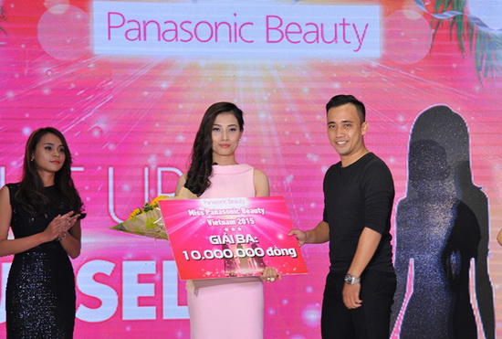 Chi Pu, Tỏa sáng cùng Panasonic Beauty, Sao Việt