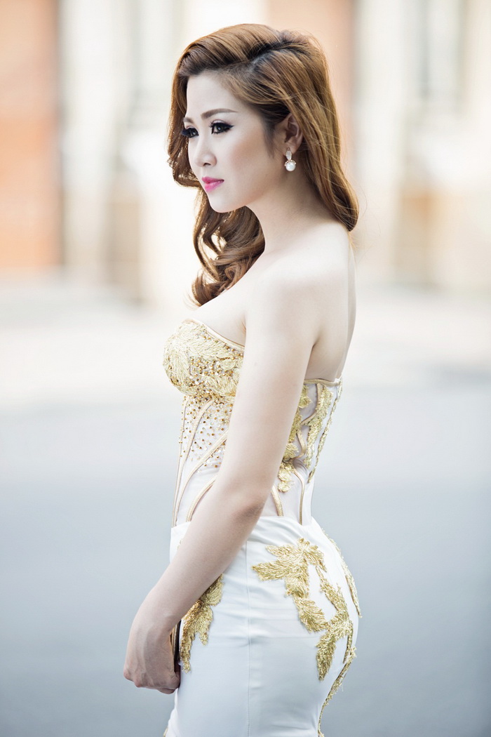 Ngọc Trân Anh, Ca sĩ Ngọc Trân Anh, Sao Việt