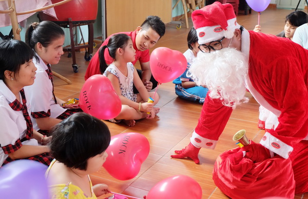  ông già Noel ROCK, Công chúa tuyết annie, Giáng sinh