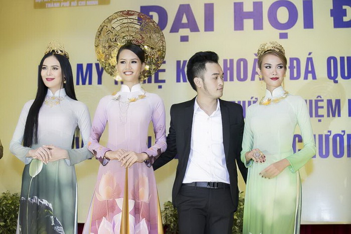 Á hậu Lâm Thùy Anh, NTK Đỗ Vân Trí, Sao Việt