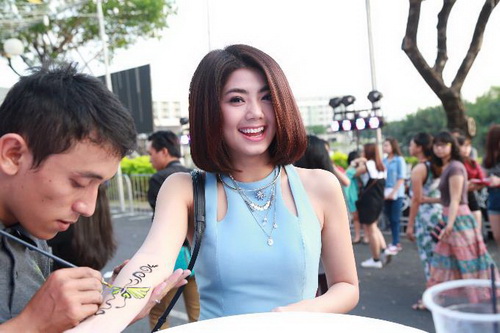 Countdown Party 2016 , Sơn Tùng M-TP, body painting ánh sáng