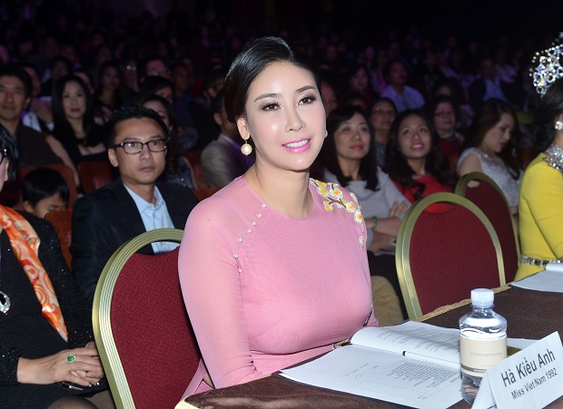 Ông bầu Minh Chánh, Hoa hậu Phụ nữ người Việt thế giới 2016, Sao Việt