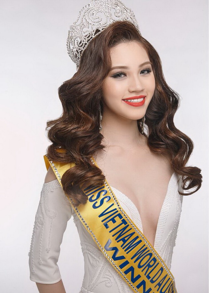 Jolie Nguyễn, Hoa hậu thế giới người Việt tại Úc, Sao Việt