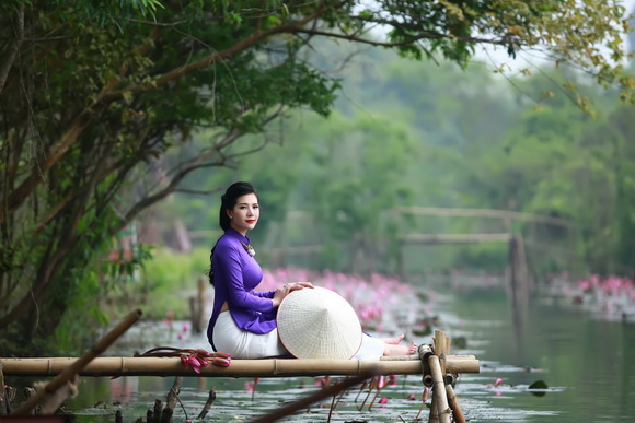 Người đẹp nhã uyên,mc nhã uyên,nhã uyên rẻ hướng làm mc