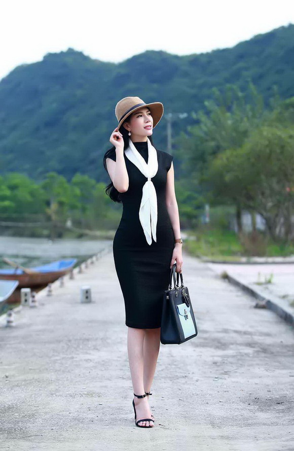 Người đẹp nhã uyên,mc nhã uyên,nhã uyên rẻ hướng làm mc