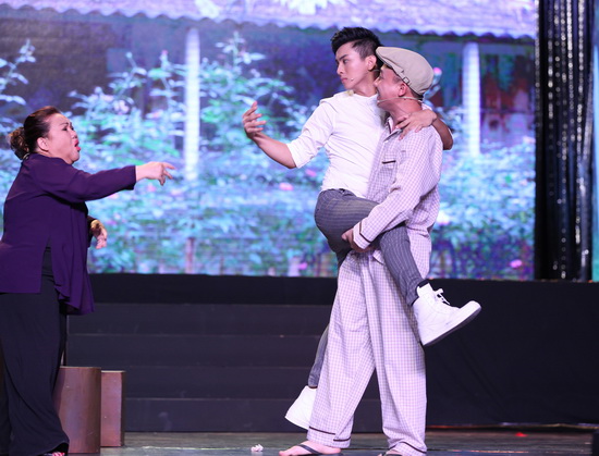 Hoài Linh, Liveshow Hoài Linh 2016, Cát Phượng