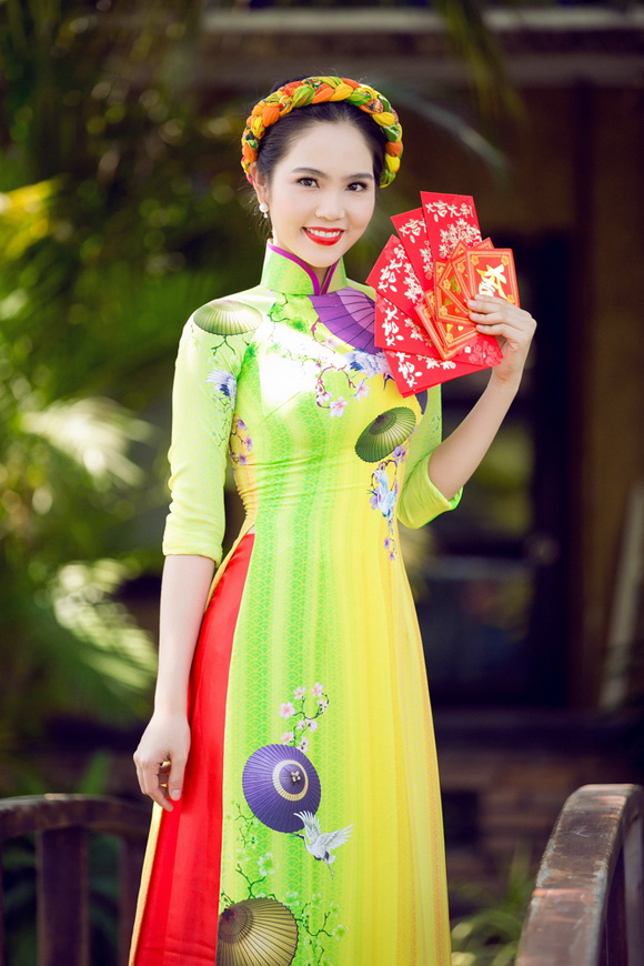 Dương Kim Ánh, Dương Kim Ánh áo dài, Sao Việt