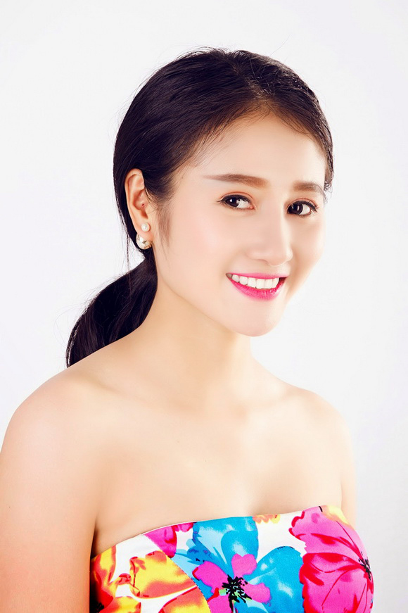 Viên Hoàng Thu, Hoa hậu thân thiện Viên Hoàng Thu, Sao Việt