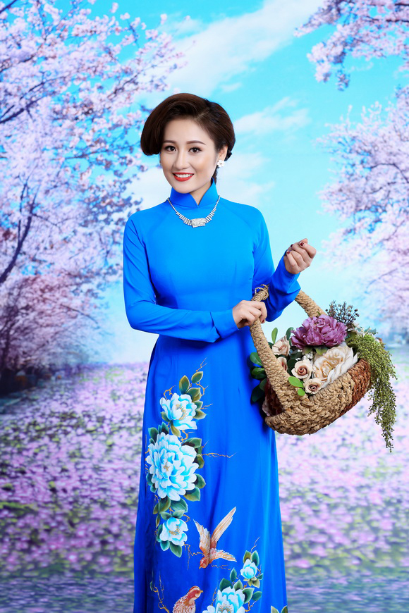 Viên Hoàng Thu, Hoa hậu thân thiện Viên Hoàng Thu, Sao Việt